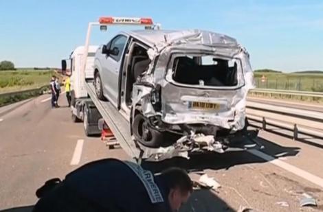 O româncă și doi copii au pierit într-un accident rutier produs în Franța! Soțul femeii, în stare gravă!