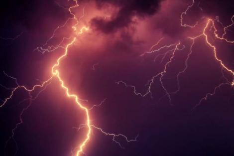 Update: Alertă meteo furtuni și grindină în România! Caniculă, de miercuri