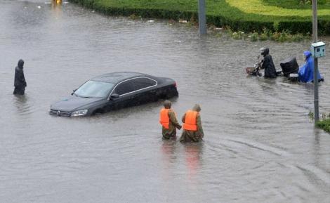 Cinci persoane au murit în urma unor ploi torențiale! Autoritățile sunt în alertă maximă după tragedia petrecută astăzi