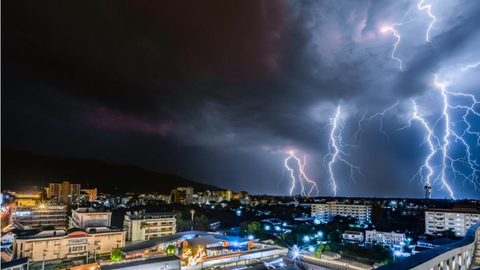 Vremea 12 iunie 2019. Ploi, vijelii, grindină și temperaturi de peste 30 de grade Celsius