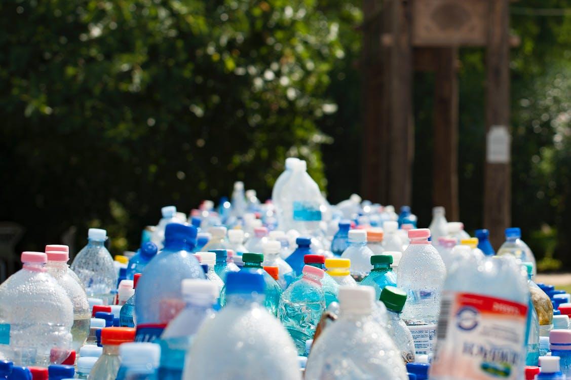 O persoană ar putea ingera p&acirc;nă la cinci grame de plastic &icirc;n fiecare săptăm&acirc;nă