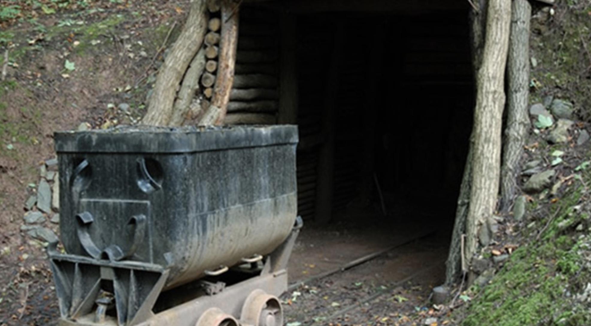 Premiera &icirc;n istoria romaneasca de dupa 1989: Ministerul Economiei anunţă deschiderea unui perimetru minier pentru minereuri rare