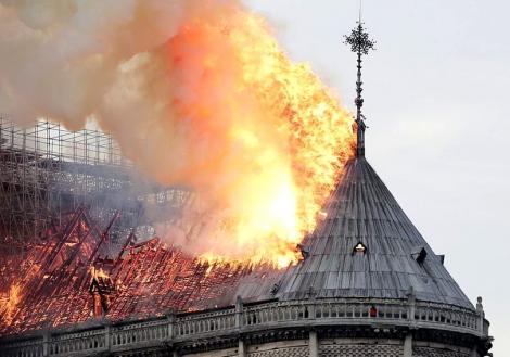 Minunea de la Notre Dame. S-a întâmplat astăzi în locul în care a avut loc teribilul incendiu din aprilie 2019