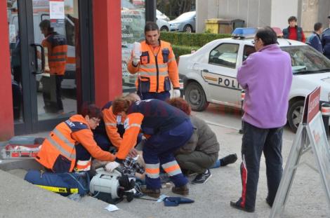 Caz ciudat la Brașov! 17 persoane au ajuns la spital cu aceleași simptome: „Au stări de amețeală, vărsături și scaune diareice”