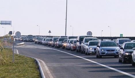 Românii se întorc din vacanța de Rusalii! Aglomeraţie pe autostrăzile A1 şi A2, pe sensul spre Capitală
