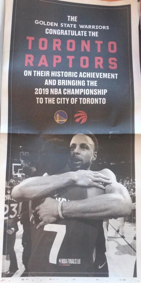 Golden State Warriors a cumpărat o pagină de publicitate pentru a felicita echipa Toronto Raptors. Peste un milion de canadieni pe străzi pentru a-i saluta pe campioni