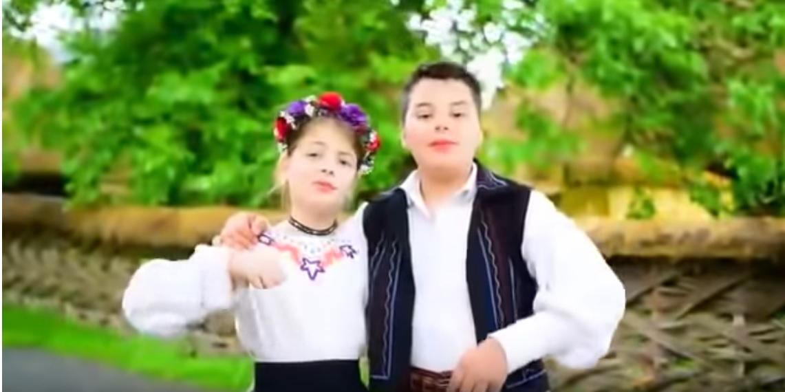 Amendă uriașă pentru tatăl care și-a folosit copiii &icirc;ntr-un clip electoral pro-PSD! Un important lider social democrat se spală pe m&acirc;ini: &bdquo;Noi nu am comandat așa ceva!&rdquo;