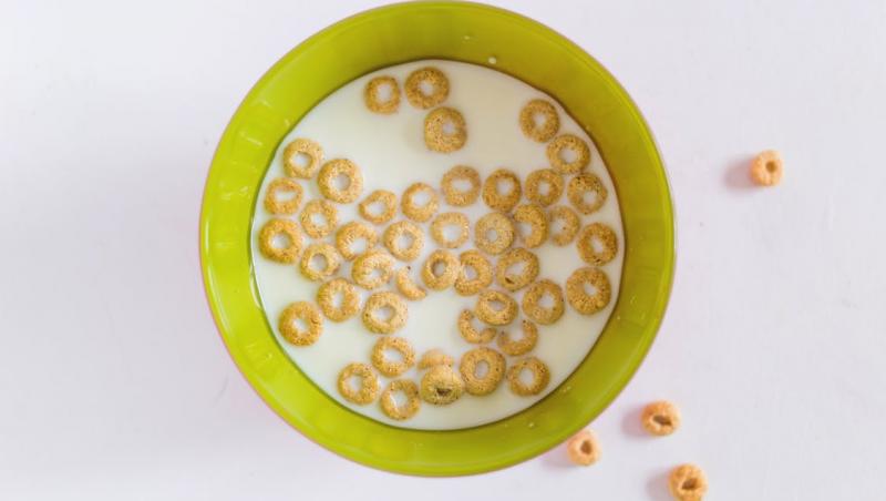 Cerealele pentru micul dejun al copiilor sunt foarte importante! Care sunt alegerile sănătoase?
