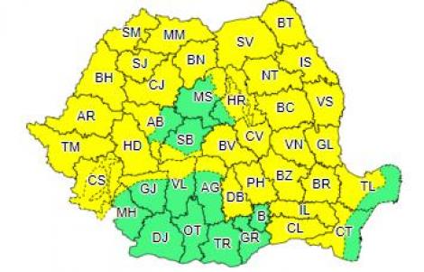 Cod galben de ploi torenţiale, vijelii şi grindină, până joi seară, în Banat, Crişana, Maramureş, Moldova, în vestul Dobrogei şi local în Muntenia şi Transilvania