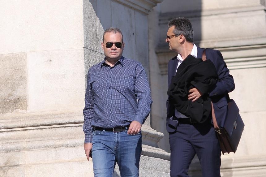 Darius V&acirc;lcov urmează să afle dacă va fi menţinut sub control judiciar