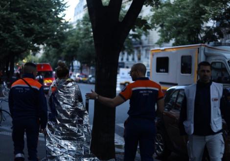 Trei persoane au murit într-un incendiu puternic, la Paris