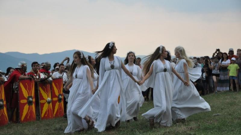 Tradiții și superstiții de S&acirc;nziene! Ce se &icirc;nt&acirc;mplă cu persoanele care nu cinstesc această sărbătoare