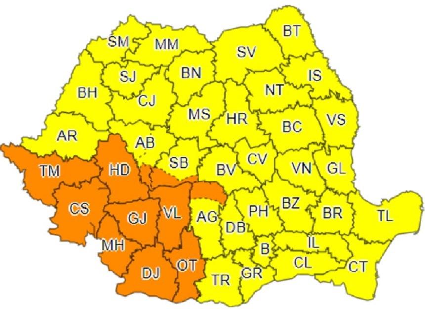 Nu scăpăm de vremea rea!  Cod portocaliu de ploi torenţiale şi v&acirc;nt &icirc;n 11 judeţe, p&acirc;nă luni după-amiază