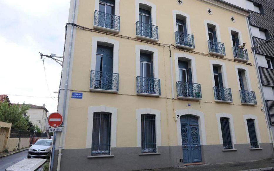 &rdquo;Mami doarme! E foarte obosită!&rdquo; O fetiță de trei ani a supraviețuit zile &icirc;n șir, cu mama moartă &icirc;n casă