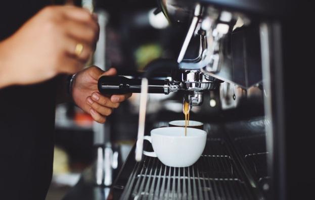 Cinci factori esențiali pentru întreținerea aparatelor de cafea