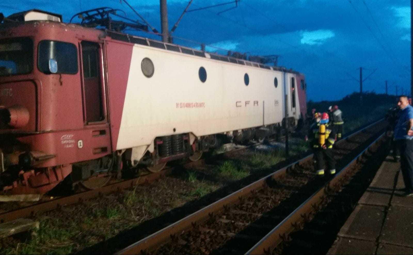 Iaşi: Trei persoane au fost lovite de tren; o femeie şi un bărbat au murit