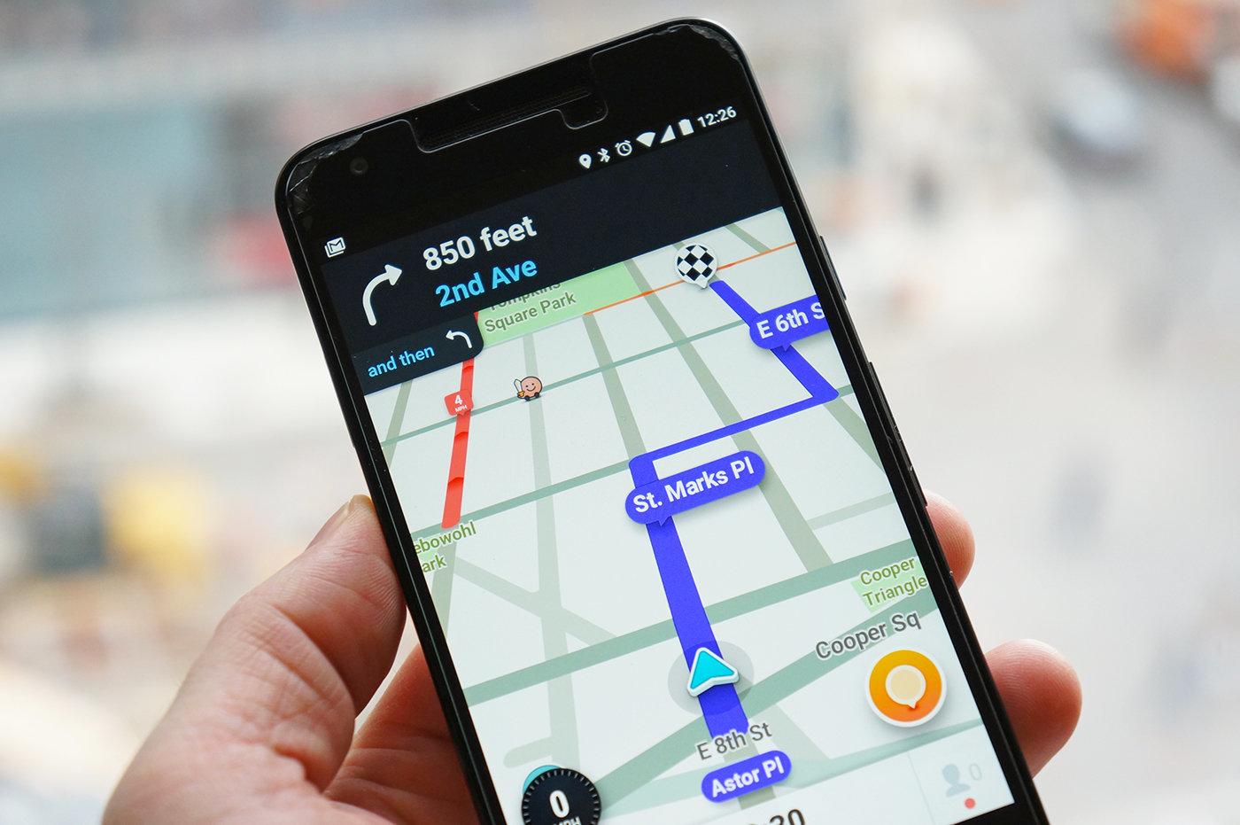 Aplicația Waze poate fi folosită acum prin comenzi vocale adresate lui Google Assistant