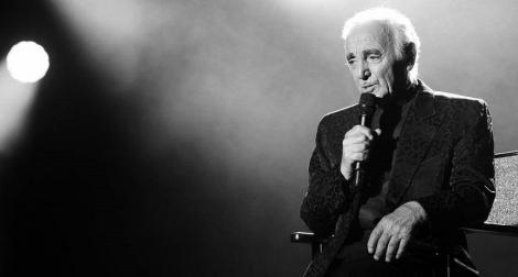 Scrisorile de dragoste ale lui Charles Aznavour pentru Claude Maissiat vor fi scoase la licitaţie