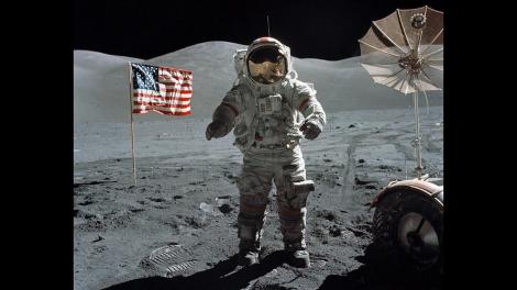 E oficial! Ne întoarcem pe Lună în 2024! ”Mergem acolo pentru a rămâne!”
