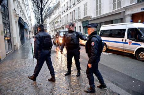 Incident armat în Franța. Mai multe focuri de armă trase în fața unei moschei