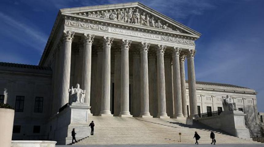 Curtea Supremă exclude o &icirc;ntrebare cu privire la naţionalitate din recensăm&acirc;ntul din 2020, o lovitură aplicată lui Donald Trump