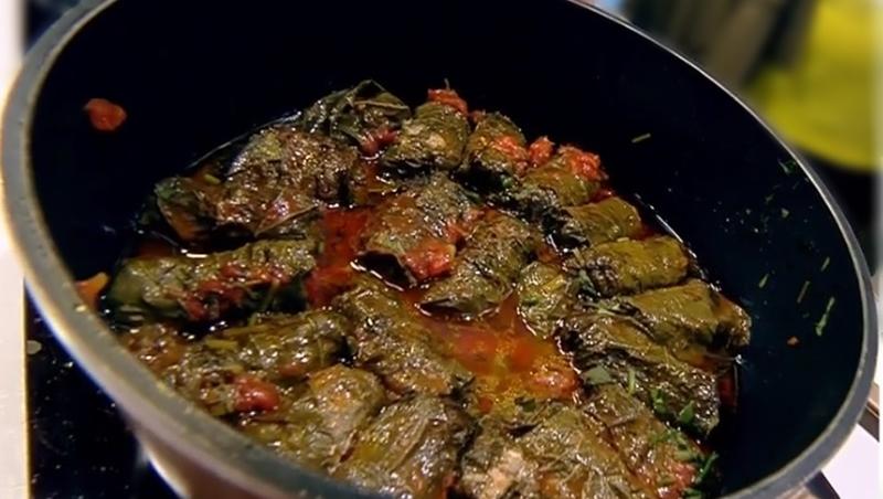 Rețetă de sarmale în foi de viță inspirată din bucătăria turcească
