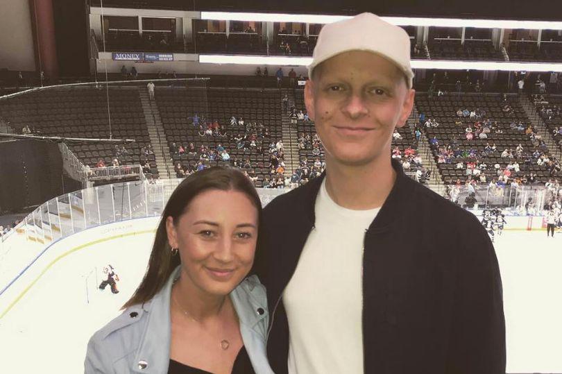 I-a salvat viața cu o &icirc;mbrățișare, iar acum se pregătește să &icirc;mbrace rochia de mireasă pentru el! &bdquo;Suntem gata să fim fericiți&rdquo;