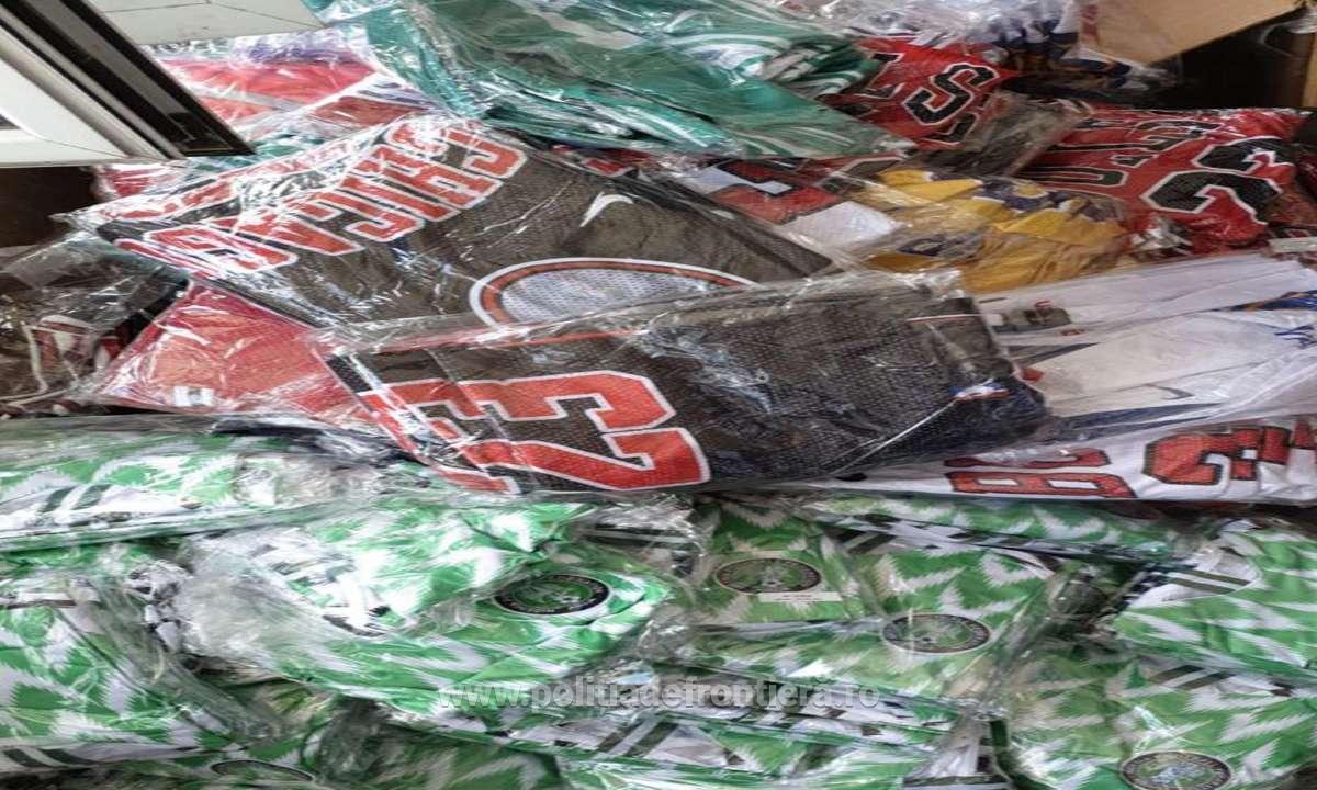 Poliţia de Frontieră: Bunuri &icirc;n valoare de 1,5 milioane de lei, susceptibile a fi contrafăcute, depistate la Giurgiu