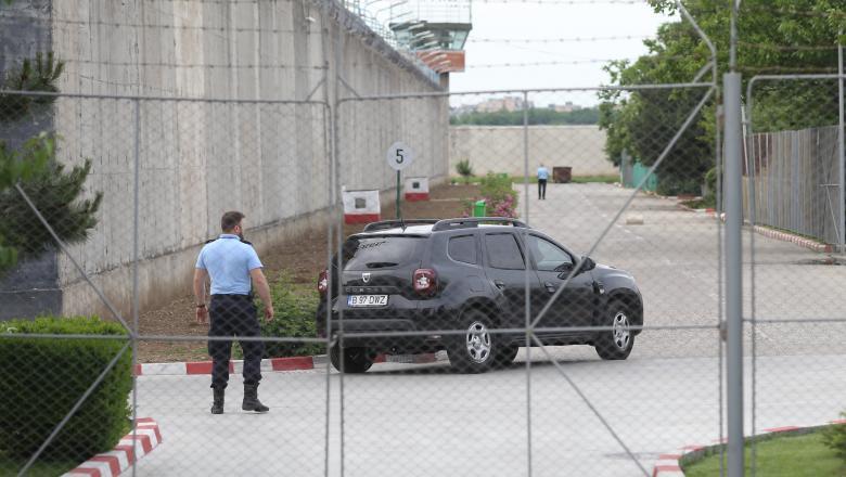 De unde au &icirc;nceput problemele lui Liviu Dragnea &icirc;n &icirc;nchisoare. A fost scuipat și &icirc;njurat liderul PSD?