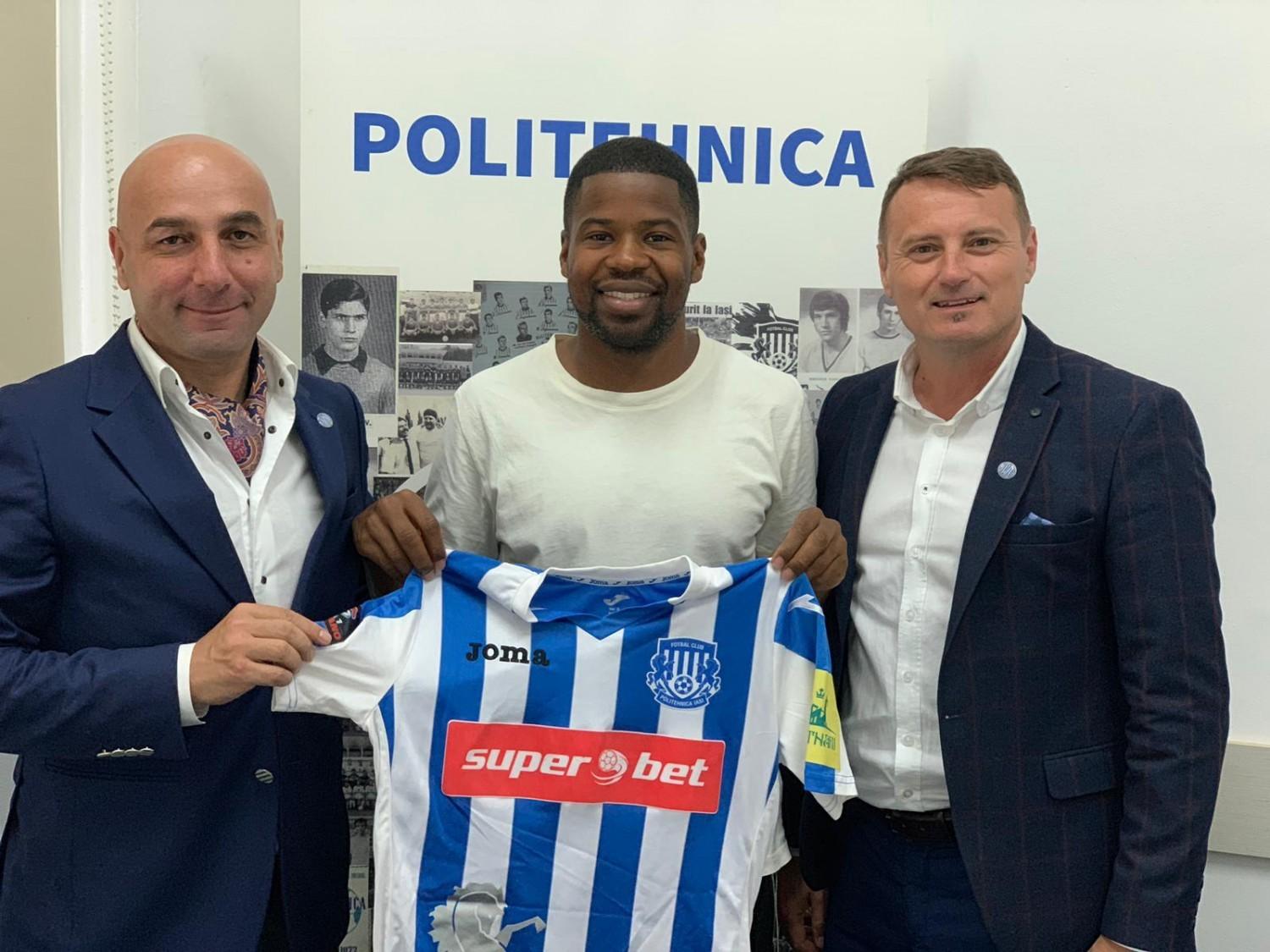 Nicandro Breeveld a revenit &icirc;n Rom&acirc;nia și a semnat un contract cu Poli Iaşi