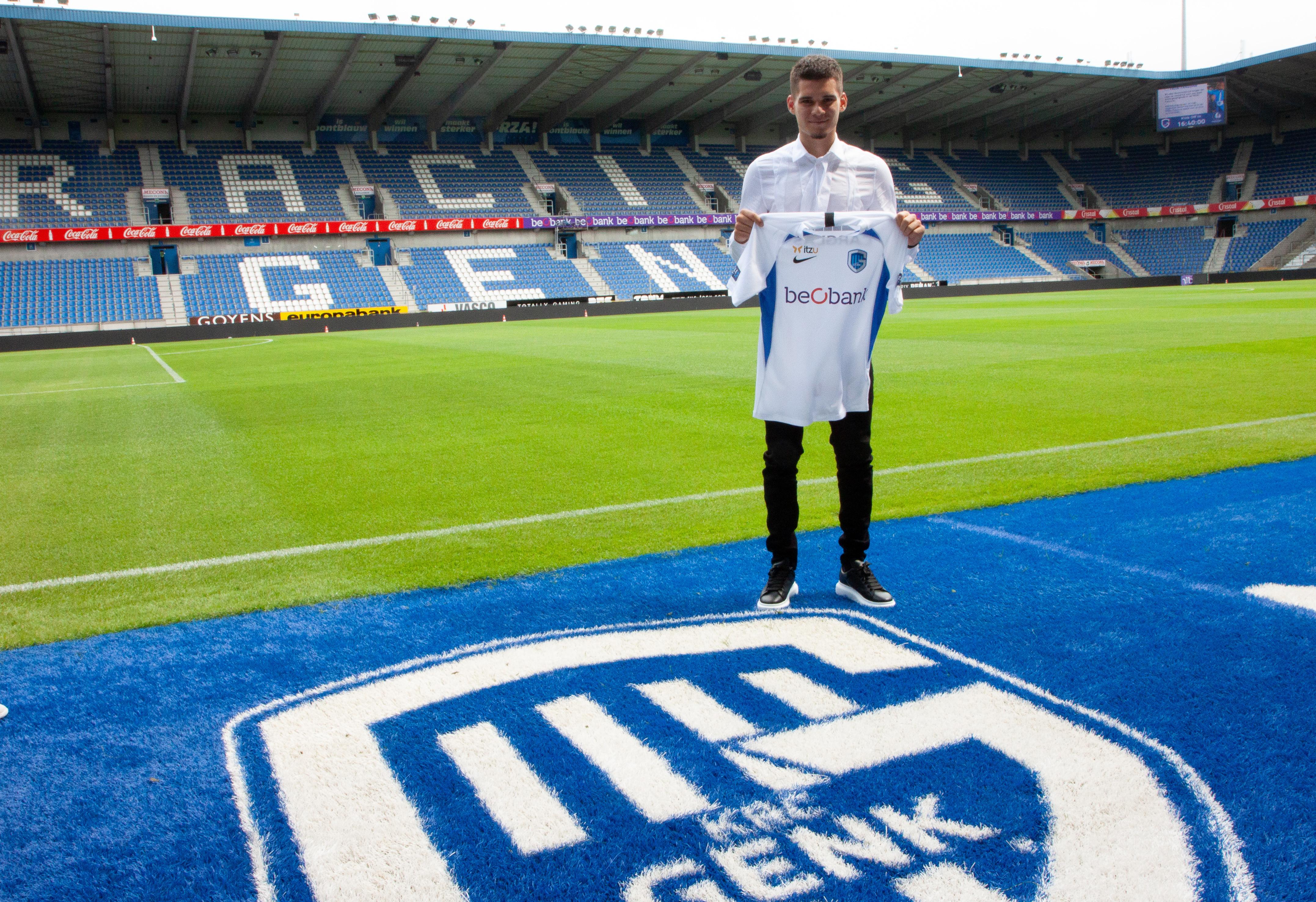 E oficial! Ianis Hagi a semnat un contract cu Genk, campioana Belgiei