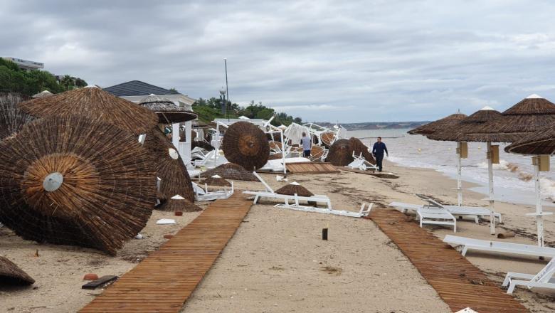 Femeia și copilul de 8 ani, morți &icirc;n furtuna din Halkidiki, au fost &icirc;nmorm&acirc;ntați