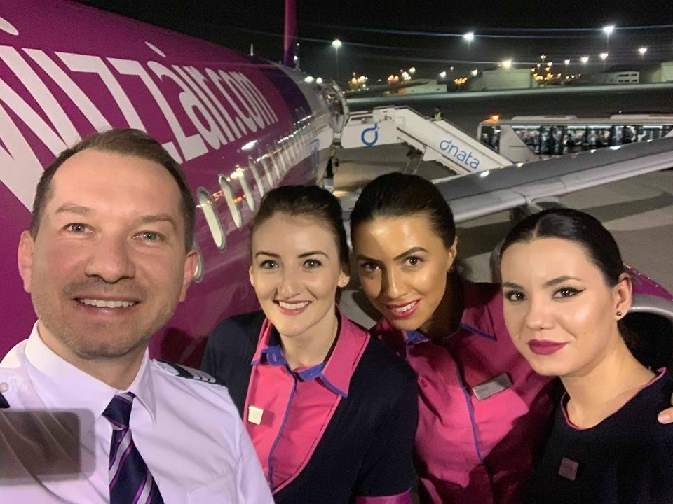 A renunţat la muzică şi la politică şi s-a făcut pilot la Wizz Air. Mihai Sturzu &icirc;și dorește să devină comandant de aeronavă