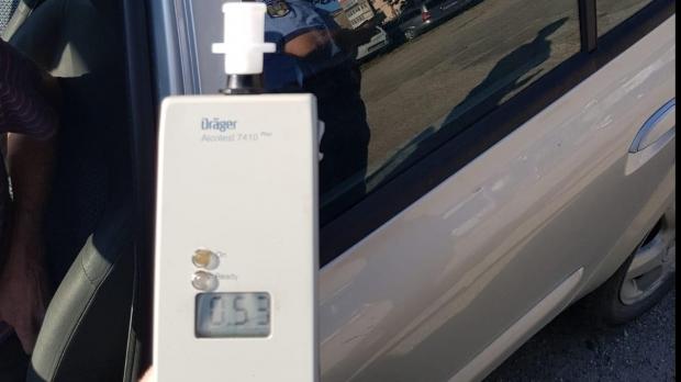Un instructor auto din Slatina, prins cu o alcoolemie record, &icirc;n timpul serviciului! Bărbatul avea elevi &icirc;n mașină&nbsp;