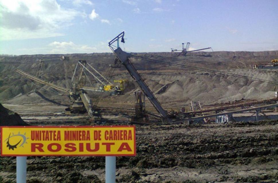 Accident la cariera Roşiuţa. Doi angajați au căzut de la șase metri