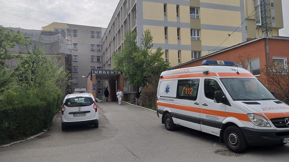 Un băiat de 13 ani, din Deva, muşcat de viperă &icirc;n faţa blocului, a fost dus la spital, &icirc;n Timişoara