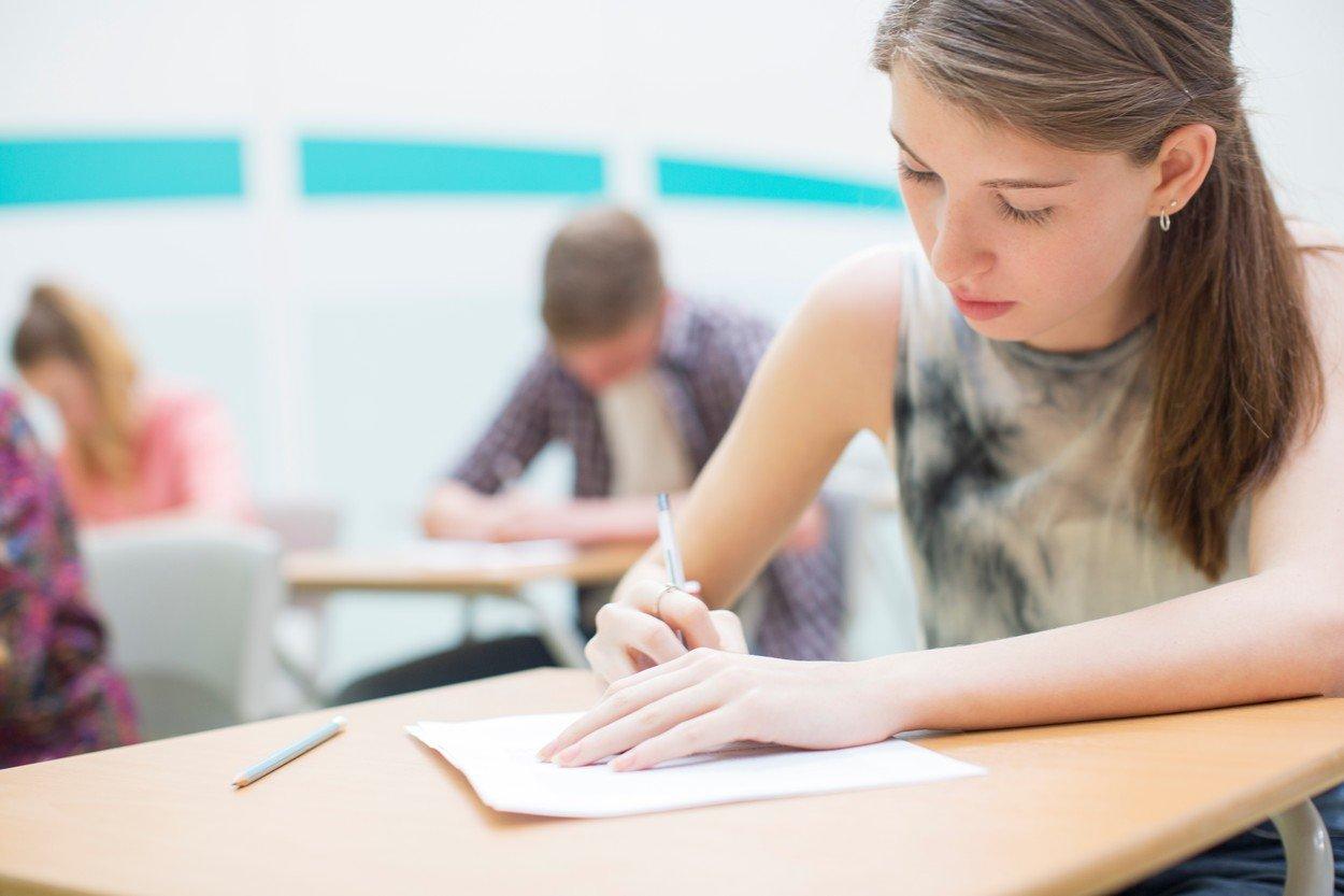 Bacalaureat 2019 Limba Maternă &icirc;ncepe azi! Subiecte și ce trebuie să știi