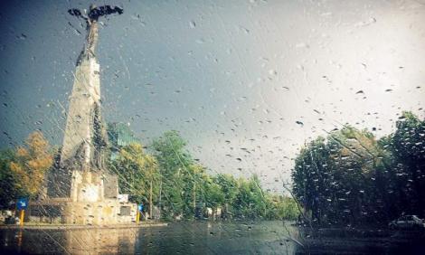 Vremea se schimbă radical! ANM anunță ploi torențiale în București