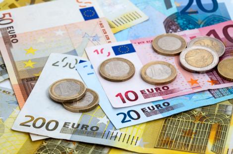Curs valutar BNR 2 iulie 2019. Euro și dolarul cresc