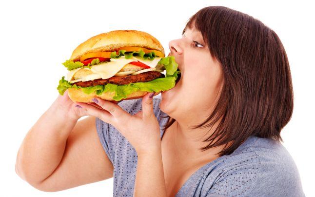 Cum poți să combați m&acirc;ncatul pe fond emoțional