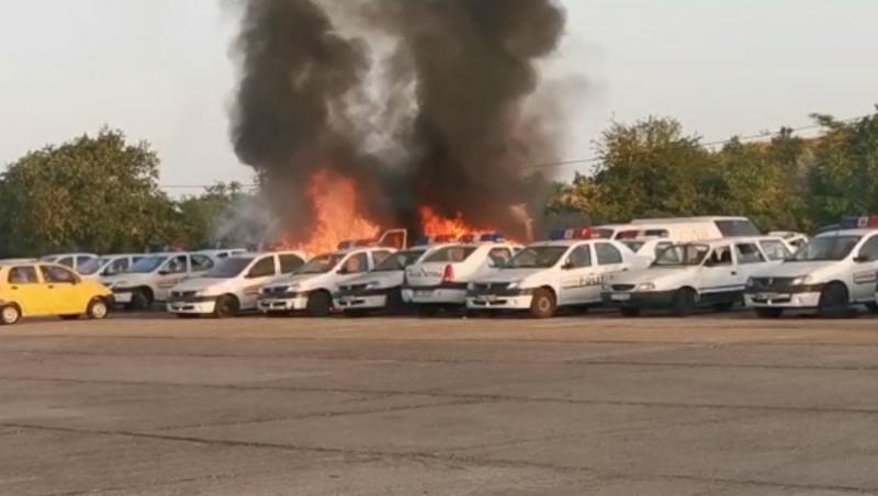 Incendiu în faţa unei secţii de poliţie din Constanţa