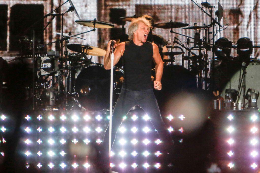 Bon Jovi și-a cerut scuze pentru concertul din București: ”Îmi pare rău”