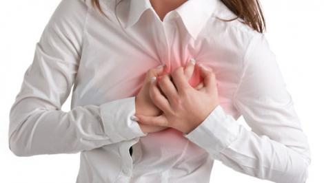 Măsuri de prim ajutor într-un stop cardiorespirator. Cum îl recunoști și ce trebuie să faci
