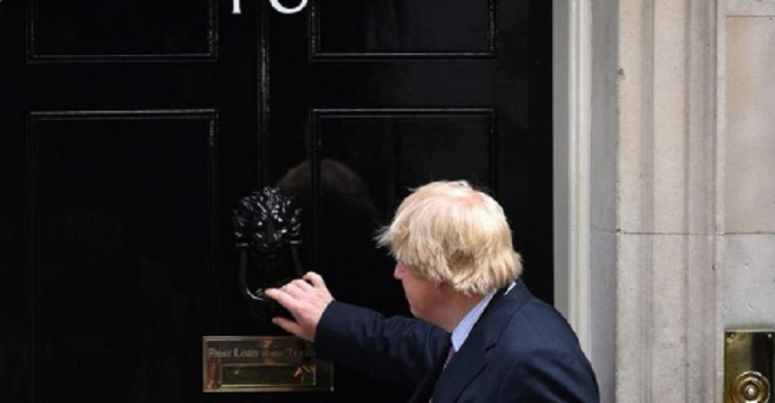 Cursa către fotoliul de prim-ministru &icirc;n Marea Britanie se &icirc;ncheie. Boris Johnson e ultra-favorit