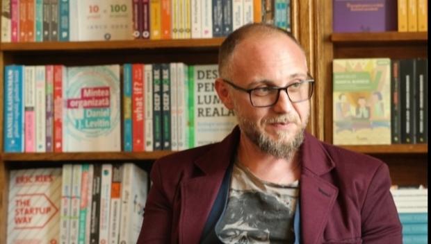 Scriitorul Gabriel Bota a fost bătut de un taximetrist: &rdquo;Nu știu pe cine să fiu revoltat. Poliția nu a făcut nimic!&rdquo;