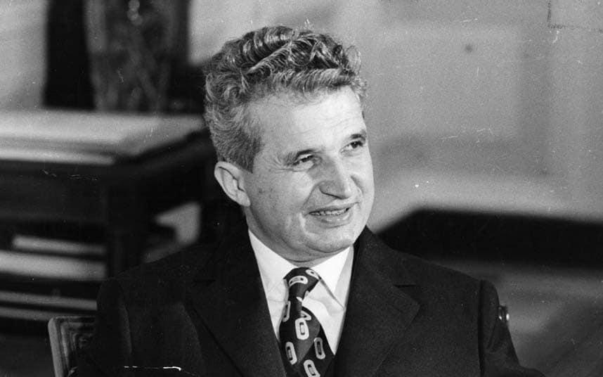 Secretul părului lui Nicolae Ceaușescu! Ce dorință bizară avea fostul dictator &icirc;n fiecare zi: &bdquo;Veneau doi-trei oameni, care s eocupau special de asta&rdquo;
