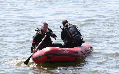 Brăila: Bărbat căutat de o echipă de scafandri după ce s-a înecat într-un canal de desecare