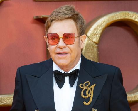 43 de ani de când Elton John cucerea topurile muzicale. Cu ce melodie a ajuns celebru