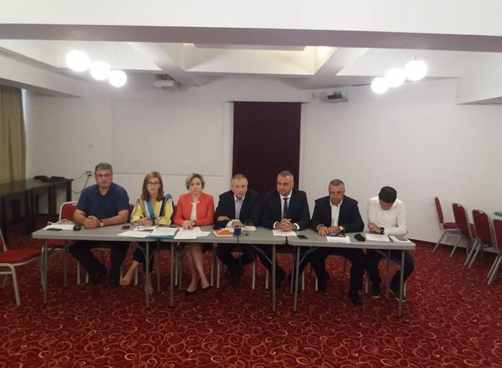 Front comun la Iaşi &icirc;ntre PNL, USR, PLUS, PMP şi asociaţiile civice pentru autostrada Iaşi - T&acirc;rgu Mureş. Va fi sesizat Avocatul Poporului