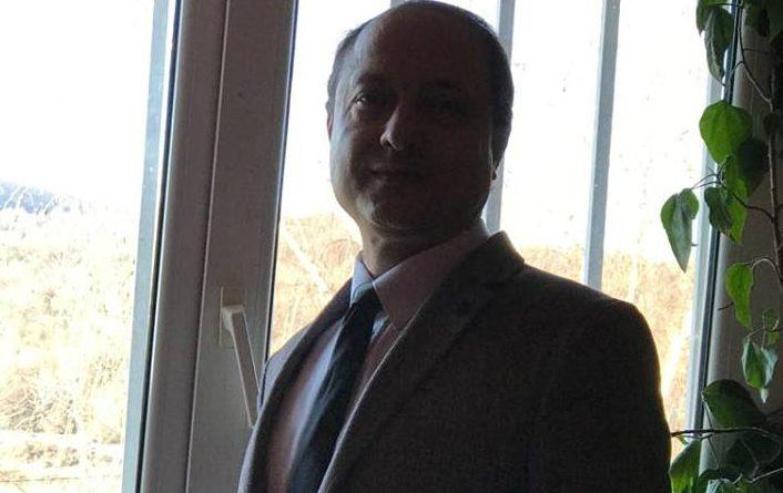 Lecție pentru toți rom&acirc;nii! Un profesor nevăzător al luat nota 10 la examenul de titluarizare 2019: &bdquo;&Icirc;n &icirc;nvățăm&acirc;ntul de masă e foarte dificil să pătrunzi&rdquo;